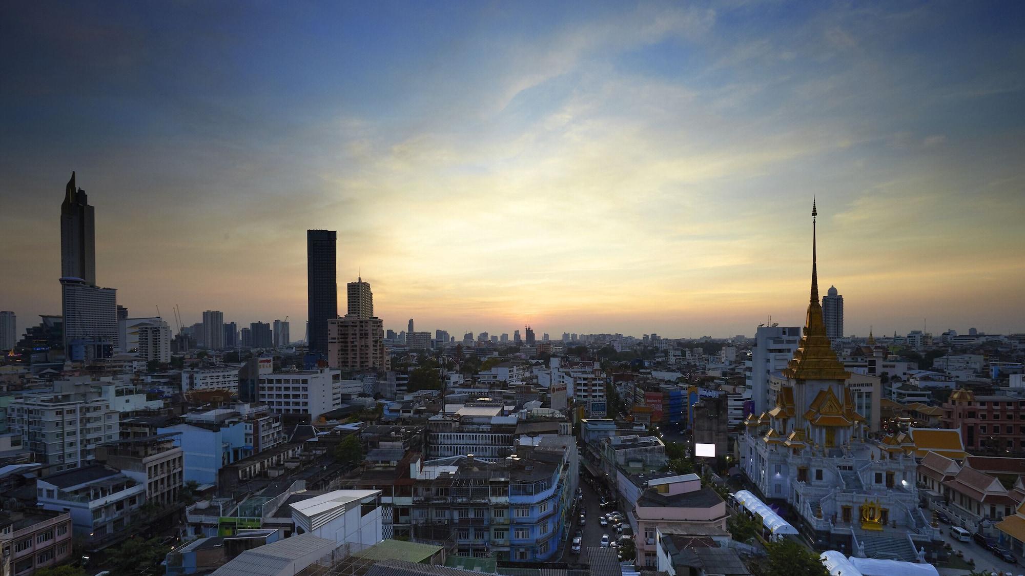 The Quarter Hualamphong By Uhg Hotel Banguecoque Exterior foto