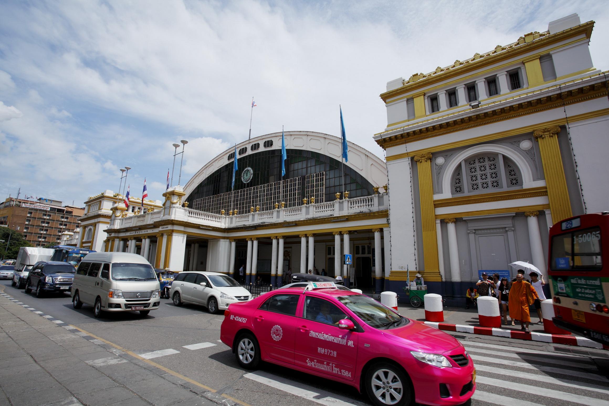 The Quarter Hualamphong By Uhg Hotel Banguecoque Exterior foto